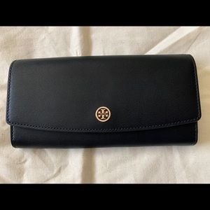 Authentic Tory Burch leather wallet
